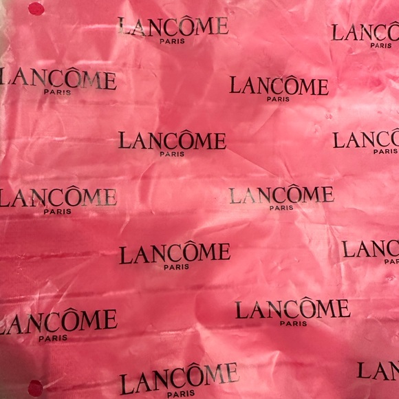 HOST PICK!! NEW💗LANCÔME HOT PINK LARGE ZIP BAG TEXTURED FABRIC- FAB GOLD CHARM - Picture 6 of 6